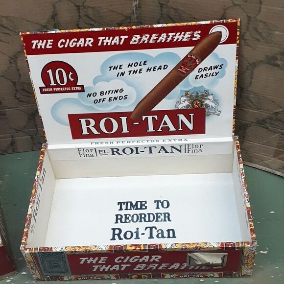 Vintage set of 4 Roi-Tan cigar boxes including "It's A Girl". - Picture 7 of 10